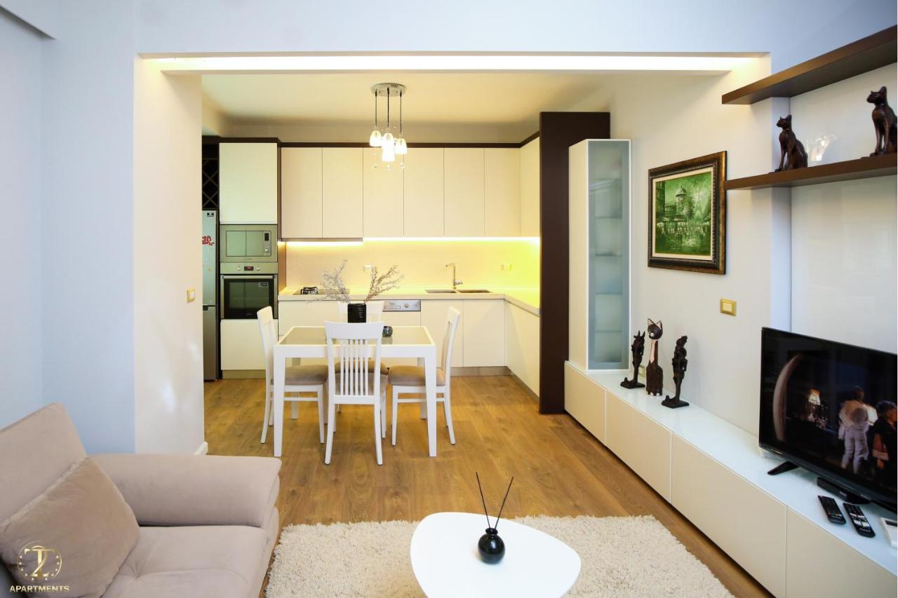 T2 City Apartments Vlorë Buitenkant foto