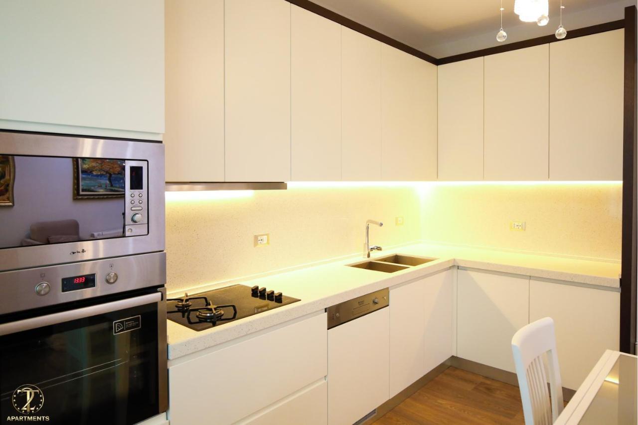 T2 City Apartments Vlorë Buitenkant foto