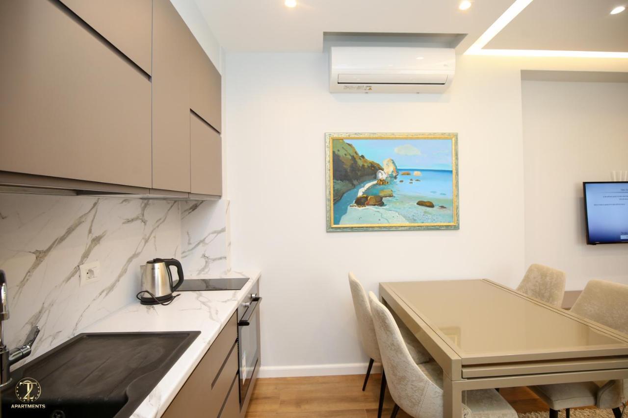 T2 City Apartments Vlorë Buitenkant foto