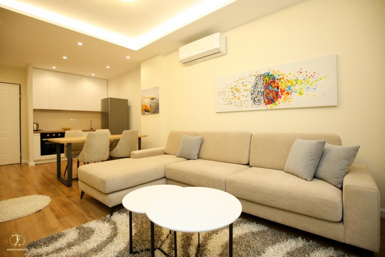 T2 City Apartments Vlorë Buitenkant foto